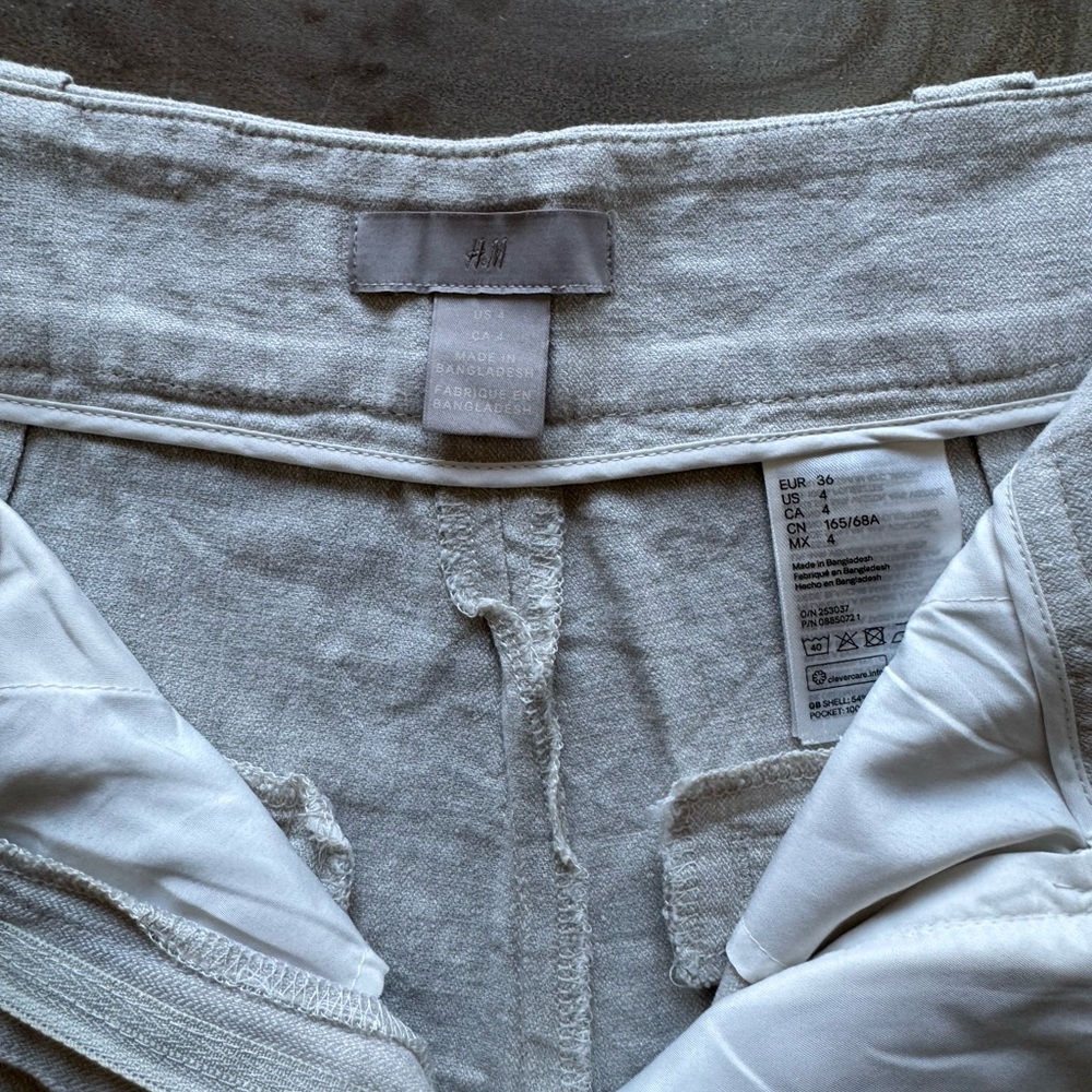 H&M Linen Blend High Waisted Pleated Shorts Beige Size 4 - Picture 4 of 4